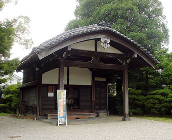 柳沢文庫