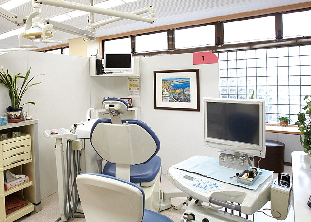 三室歯科医院、三郷町の歯医者。