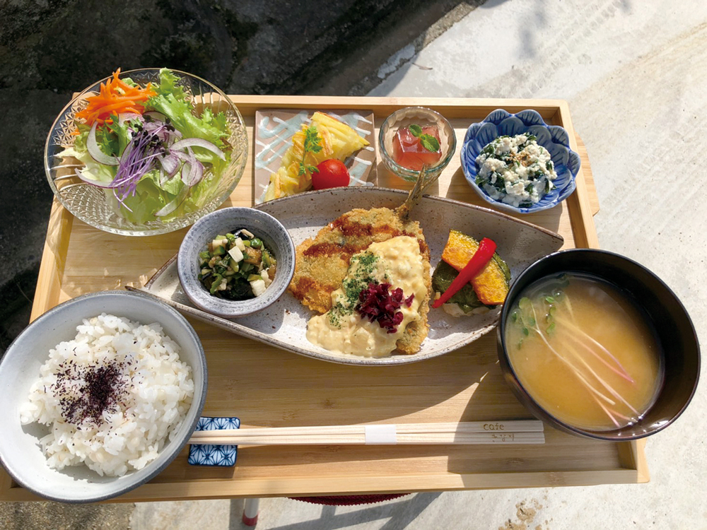 Cafeきなり 懐かしい昭和家屋で満腹ランチ Narakko 奈良っこ