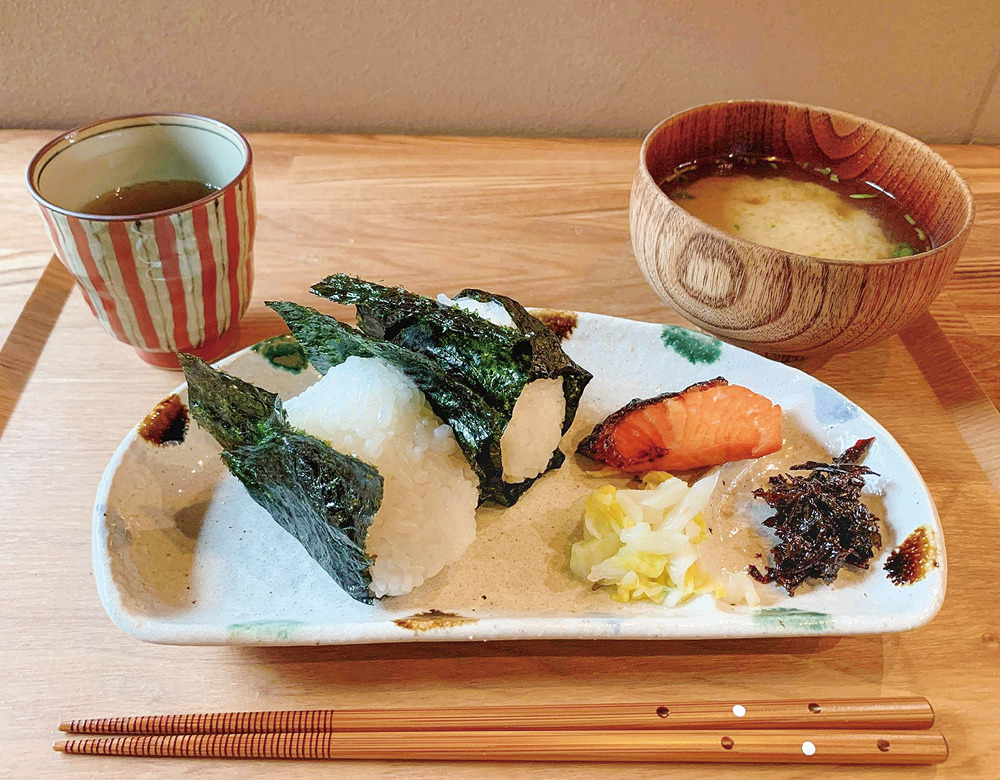 おはなさんのおむすび屋さん／朝の静かな奈良町で心落ち着く朝ごはん ...