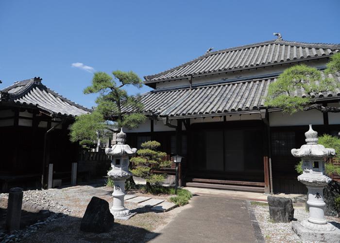 初代・桑山元晴建立の正栄寺