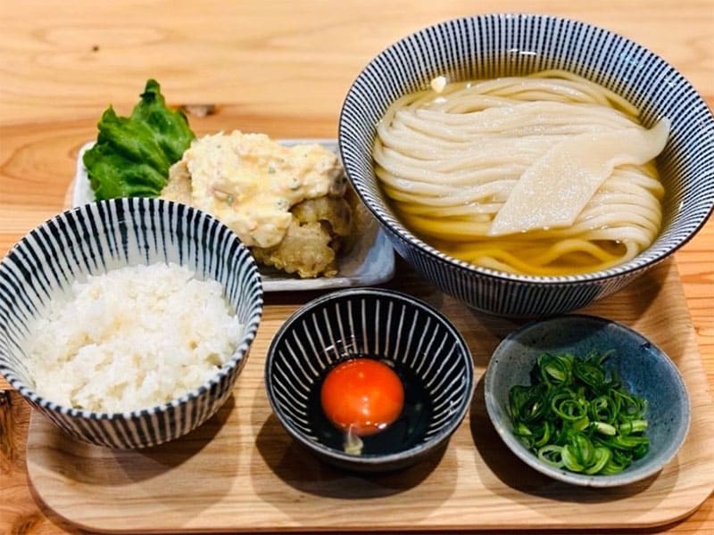 25-08udon-usa-03