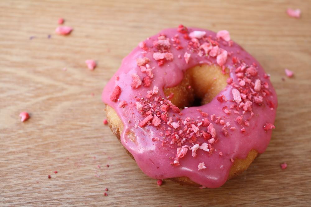 strawberry chocolate　302円／むかでのたまご