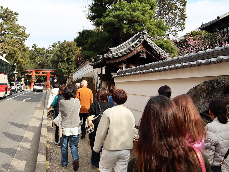 奥は春日大社 一の鳥居