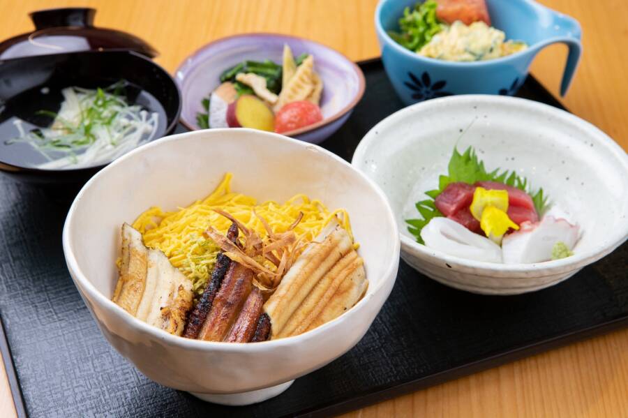 奈良で味わう穴子料理の専門店 ならじろう テイクアウトも登場 Narakko 奈良っこ